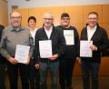 Bild: roh
Auszeichnungen beim Roten Kreuz Friedenfels: Im Bild (von links) Kreisbereitschaftsleiter Christian Stahl, Peter Steinhauser, Bereitschaftsleiterin Andrea Winkler, Willi Wick, Tobias Megies und Oskar Schuster.