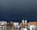 Archivbild: Samara Klier
Kurz vor Mittag verdunkelte Sturmtief "Sabine" erneut den Himmel über Weiden. Die Gewitterzelle kam von Tirschenreuth und sorgte für einige Einsätze.