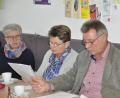 Bild: ak
Vorsitzender Herbert Brilla (rechts) las eine umfangreiche Liste mit Aktivitäten der Schlaganfallselbsthilfegruppe Speichersdorf vor.