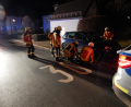 Bild: mde
Mit technischen Gerätschaften unterstützen die Kräfte der Freiw. Feuerwehr Kemnath auf Anforderung der Polizei bei der Pkw-Bergung.