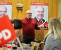 Bild: exb
Beim Wahlkampfauftakt des SPD-Kreisverbands im Naabtalhaus benennt Landratskandidat Peter Lehr seine Ziele.