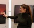Bild: weu
Die Schülerin Angelica Frau erklärte die Entstehung und die Intension der ausgestellten Fotografien.