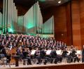Bild: Alex V.
Der Philharmonische Chor Nürnberg, der Kinderchor der Kinder- und Jugendkantorei Nürnberg, Marlene Mild und die Nürnberger Symphoniker nehmen die Zuhörer in der Meistersingerhalle Nürnberg mit in die Welt der Filmmusik. Die Leitung hat Gordian Teupke am Dirigentenpult.
