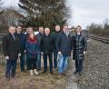 Bild: jr
Lärmschutzmaßnahmen an der Bahntrasse waren Thema eines Gesprächstermins in Pechbrunn. Mit dabei waren (von rechts) Bundestagsabgeordneter Albert Rupprecht Bürgermeisterkandidat Stephan Schübel, CSU-Ortsvorsitzender Josef Hollmann und Bürgermeister Ernst Neumann sowie CSU-Landratskandidat Roland Grillmeier (links).