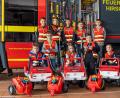 Bild: u
Ob kindgerechte Stahlrohre, Schläuche, Verteiler und Warnwesten oder Feuerwehr-Unimogs samt Löschanhänger – dank einer Reihe von Sponsoren sind die Feuerfunken perfekt ausgerüstet. Ab April gibt es bei der Kinderfeuerwehrgruppe wieder freie Plätze.