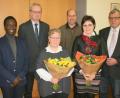 Bild: Hans Apfelbacher
Die Pfarrei Freihung verabschiedet die rechte Hand des Pfarrers in den Ruhestand (von links): Eduard Neydert, Pfarradministrator David Lubuulwa, Georg Schirbl, Christine Kummer, Bernd Lehner, Stefanie Lederer und Georg Fritsche.
