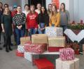 Archivbild: weu
Schulen wie die Staatliche Berufsfachschule und die Grundschule Teunz beteiligten sich mit Päckchenspenden am Hilfsprogramm der Tafel Oberviechtach.