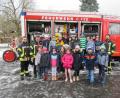 Bild: Grundschule Wiesau/exb
Die Feuerwehr Fuchsmühl besuchte die Wiesauer Drittklässler.