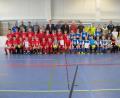 Bild: khg
Die vier erstplatzierten Jungen-Mannschaften nach der Hallen-Fußball-Landkreismeisterschaft der 5. und 6. Klassen von links: 1. HCA-Gymansium Sulzbach-Rosenberg, 2. Realschule Auerbach, 3. Mittelschule Vilseck und 4. Krötensee-Mittelschule mit (hinten, von links) Alexander Rittner, Studienrat Christoph Zapf, Sportlehrer Pavel Hes (Realschule Auerbach), Helmut Lippert, Michael Gradl (Ehrenvorsitzender des 1. FC Schlicht), 1. Bürgermeister Hans-Martin Schertl, Klaus-Dieter Seibold, Stefan Nicol, Hans Grimm, Gerhard Schertl (Betreuer Vilseck), Studienrat Christian Biersack (Krötensee) und Karl Heinz Grollmisch.