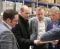 Bild: exb
Prokurist Michael Wachsmann (Dritter von rechts) stellte die Erweiterungspläne der Ziegler-Group vor. Landtagsabgeordneter Tobias Gotthardt, Landratskandidat Ely Eibisch (von links), FW-Vorsitzender Thomas Streber und FW-Bürgermeisterkandidat Markus Schäffler (von rechts) zeigten sich beeindruckt.