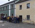 Bild: gz
Das marode „Stahlzierer"-Anwesen neben dem Rathaus stand beim Rundgang mit der CSU im Fokus.