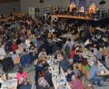 Bild: Benkhardt
Die Resonanz ist riesengroß. Über 500 Zuhörer nehmen in der Mehrzweckhalle Platz.