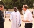 Bild: Michael Krischer
Bayerischer Besuch in Senegal: Bischof Stefan Oster im Gespräch mit Bischof André Gueye und Missio-Präsident Wolfgang Huber.