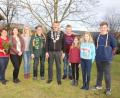 Bild: frd
Den Titel des Schützenkönigs holte sich in diesem Jahr Hans Hanauer (Bildmitte), Schüt-zenliesl wurde Lea Becher (zweite von links) und den Titel des Jugendkönigs holte sich Emily Greber (zweite von rechts) eskortiert von ihren Rittern.