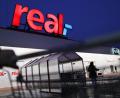 Bild: Oliver Berg
Steht die Supermarktkette mit 276 Real-Märkten und 34.000 Beschäftigten vor der Zerschlagung. Foto: Oliver Berg/dpa