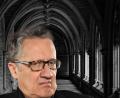 Bild: Erik Dreyer
Pater Paetz verspricht: „Hageln wird es heftige Backenstreiche für all die Pappnasen und Sich-selbst-Erhöher.