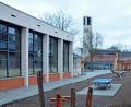 Bild: twi
Für die offene Ganztagsschule soll auch die kleine Sporthalle (links) umgebaut werden.