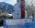 Bild: mr
Der Schneemann begrüßt die Gäste am Ortseingang von Oberstdorf.