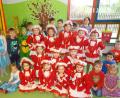 Bild: hl
Die Kindergartenkinder stellten sich mit der Wichtelgarde des WCV zum Foto auf.