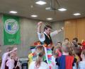 Bild: exb
Zauberer Marco Knott aus Bärnau begeistert die Kinder mit seiner Show.