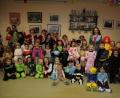 Bild: kro
Eine tolle Stimmung herrschte beim Kinderfasching der Feuerwehr Querenbach,. Im Bild ein Großteil der Kinder mit der Münchenreuther Garde (hinten).
