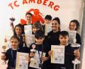 Bild: exb
Die erfolgreichen Kickboxer des TC Amberg.