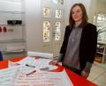 Bild: Hösamer
Auf dem Tisch vor KJR-Geschäftsführerin Sabrina Reiner liegen Forderungskataloge, die Schulklassen an den künftigen Landrat richten.