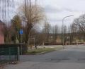 Bild: fjo
Dort wo die Schulstraße in die Bahnhofstraße mündet, entstehen derzeit neue Parkplätze in Eigenregie des Bauhofs, um die oft angespannte Situation im Bereich von Schule und Kindertagesstätte zu entzerren.