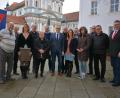 Bild: jr
Zum vierten Mal tagte die DGB-Kreiskonferenz in Waldsassen. Im Bild die Teilnehmer des Kreisverbandes und der vier Ortskartelle mit DGB-Kreisvorsitzendem Klaus Schuster (rechts), DGB-Regionssekretärin Katja Ertl (Sechste von rechts) und Waldsassens Bürgermeister Bernd Sommer (Siebter von links).