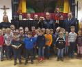 Bild: Alois Ebenschwanger/exb
Mit Feuereifer waren die Vorschulkinder aus Neunburg bei der Polizeipuppenbühne dabei. Gemeinsam befreiten sie das Kasperl von seinem Zauber, im Straßenverkehr alles falsch zu machen.