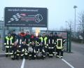 Bild: jr
Mit elf Aktiven beteiligte sich die Feuerwehr Konnersreuth an einem Fahrsicherheitstraining auf dem Sachsenring. Eingeladen dazu hatte die Partnerwehr aus Wüstenbrand. Im Bild die Konnersreuther Teilnehmer um Kommandant Stefan Kreuzer (stehend, links) und Vorsitzenden Sven Jäger (hockend, Zweiter von links) mit den Gastgebern.