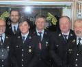 Bild: ads
Neuwahlen bei der Feuerwehr Krondorf-Burgstall (von links): Kreisbrandinspektor Martin Schmidt, Kreisbrandmeister Marco Weiß, der stellvertretende Kommandant Andreas Amann, der scheidender Kommandant Helmut Götz, stellvertretender Vorsitzender Markus Stauber, der neuer Kommandant Florian Dotzler, Vorsitzender Peter Hofmann, der scheidender Vize-Kommandant Richard Ammer, Kreisbrandrat Fredi Weiß und Bürgermeister Hermann Falk.