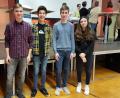 Bild:  Tonja Scherzer
Aus dem HCA-Gymnasium sind (von links) die Schulsieger Lars Maier und Tobias Luft sowie die Juroren Malte Wenzl und Luisa Götz beim Regionalentscheid des Wettbewerbs „Jugend debattiert“ dabei.