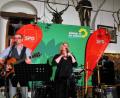 Bild: stg
Den Auftakt machte das Trio "Treibhauz" mit vier Songs von "Bella ciao" bis "Come together".