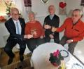 Bild: ibj
Eine große Ehre war für Theresia Geiler der Besuch von Bürgermeister Bernhard Lindner (links) und von Seniorenbeauftragtem Erich Freisinger mit Pfarrer Hans Peter Heindl (von rechts).