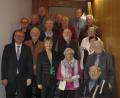 Bild: gsh
Jubilarehrung bei der Siedlergemeinschaft Rosenberg: (stehend, von links) Bürgermeister Michael Göth, Vorsitzender Hildegard Geismann, die für 60 Jahre Mitgliedschaft geehrte Ottilie Hirzinger und Zweiter Vorsitzender Martin Paulus, der auf 40 Jahre zurückblickt.