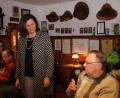 Bild: Thomas Dobler
Die bayerische Landtagspräsidentin Ilse Aigner (stehend) war auf Einladung des CSU-Kreisverbands Schwandorf zu einem Bürgergespräch im Gasthaus Jakob in Nittenau.