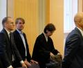 Bild: Simon Kunert
Bis vor Kurzem saß Martin Schmack (Mitte) noch zwischen seinen Verteidigern auf der Angklagebank. Am Freitag sagte er als Zeuge aus.