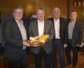 Bild: sck
Von links Bürgermeisterkandidat Peter Mauritz aus Edelsfeld, Landrat Richard Reisinger, Bürgermeisterkandidat Klaus Hafner aus Königstein und Bürgermeister Hans Koch, Königstein.