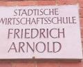 Bild: tk
Ab dem im September beginnenden neuen Schuljahr ist es möglich, nach der 5. Klasse direkt in die 6. Jahrgangsstufe der Wirtschaftsschule zu wechseln. Das gilt für Real- und Mittelschüler ebenso wie für Gymnasiasten.