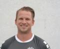Bild: ref
Nach ziemlich genau einem Jahr Verletzungspause stand der Gebenbacher Kai Hempel im Vorbereitungsspiel gegen Fortuna Regensburg wieder 90 Minuten auf dem Platz.