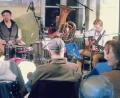 Bild: exb
Tri Hudebnici mit (von links) Robert Vogel (Trompete), Georg Leugner-Gradl (Klarinette), Jakob Kraft (Schlagwerk), Sebastian Meier (Tuba), Uli Lommer (Gitarre) und Klaus Hauenstein (Akkordeon).