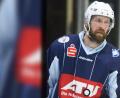 Bild: gb
Blue-Devils-Stürmer Martin Heinisch kassierte am Sonntag in Rosenheim eine Matchstrafe. Aus Sicht des Vereins zu Unrecht, deshalb legten die Weidener dem Deutschen Eishockey-Bund am Montag eine Stellungnahme und Videomaterial zur strittigen Szene vor.