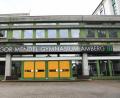 Bild: Petra Hartl
Das Gregor-Mendel-Gymnasium in Amberg macht wegen des Coronavirus komplett dicht. Die Schüler bekommen nun Aufgaben und Lernmaterial für Zuhause.