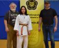 Bild: dob
TV-Judosportlerin Verena Beimler holte sich bei den süddeutschen Einzelmeisterschaften in Heilbronn am Sonntag einen verdienten fünften Platz. TV-Abteilungsleiter Bernd Koller (rechts) sowie Trainer Rudi Pieleck (links) waren zufrieden.