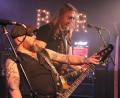 Bild: lst
Laut und rockig – die Hamburger Kultband „Ohrenfeindt“ um Frontmann Chris Laut (l.) feierte am Samstag im „Baron Club“ mit zweitem Teil ihrer „Tanz nackt.“-Tour ihr 25-jähriges Jubiläum. Bild: lst