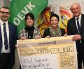 Bild: gf
Bei der Übergabe des symbolischen Schecks (von links): Thomas Bär, Elke Lehmeier, Margit Meier und Günter Teich.