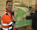 Bild: jr
Wassermeister Wolfgang Haberkorn (links) und Bürgermeister Johann Burger, Vorsitzender des Wasserzweckverbands Pfaffenreuther Gruppe, hoffen auf ein positives Ergebnis einer Machbarkeitsstudie. Dann würde der Verbund um weitere Bereiche in der Umgebung erweitert werden.