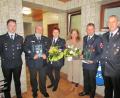 Bild: is
Marius Seitz, (links) ist nun neuer Vorsitzender der Pressather Feuerwehr und löst somit Hans Stangl (rechts daneben) ab. Mit im Bild sind Petra Gierhardt, Nicole Fahrnbauer, Stephan Fahrnbauer und neuer zweiter Vorsitzender Reinhold Dörner (von links).