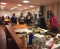 Bild: gz
Am Weltgebetstag der Frauentag bestückt der katholische Frauenbund in Eslarn das Buffet mit afrikanische Speisen. Zuvor gab es neben den Gebeten und Gesängen auch Informationen über Simbabwe.
